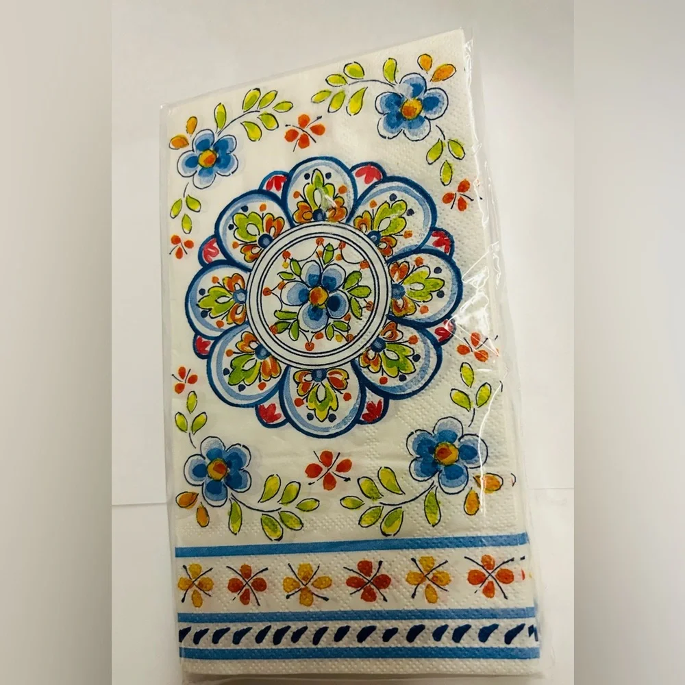 New 30 Le Cadeaux Art de la Table Guest Napkins Madrid White Triple Ply Napkins